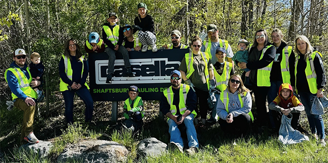 A group of Casella employees at a volunteering event